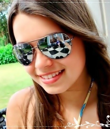 sou uma (gatinha) *_*