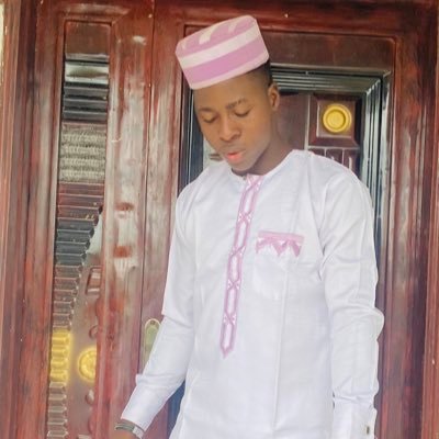 Olasheu560854's profile picture. 