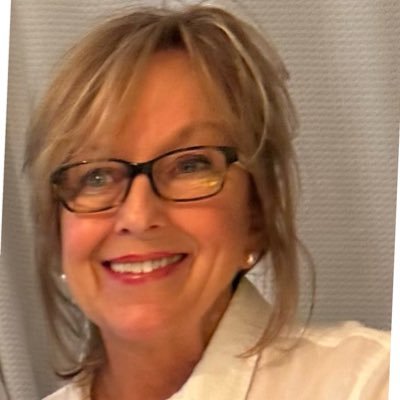 Southern girl with an opinion. Timothy’s girl ❤️ Cancer survivor. Military brat, USAF widow. Current mood = sunny 💙💛💚🌎🚴🏼♀️🍑✌🏻🚫DMs