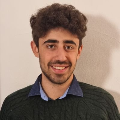 Citizen of the world, Glocal Studies student at UniTrento. Social-democrat🌹⚘️Politics, elections expert-addict 🗳 ✝️ Good food lover. Outdoor enthusiast 🌳🍁❄️