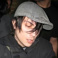 pathetic drawer man (@gloustt_) 's Twitter Profile Photo pathetic drawer man (@gloustt_) 's Twitter Profile Photo