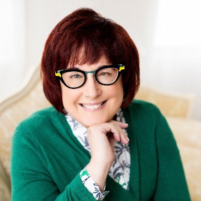 NYT bestselling picture book author. I try to juggle family, reading and writing. Usually, I succeed. Represented by Ammi-Joan Paquette of EMLA. She/her.