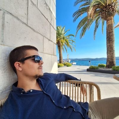 rondoVR's profile picture. Here for games & VR