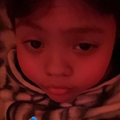 YourFav102's profile picture. 