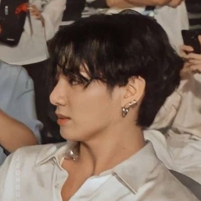 closertoyou_o7's profile picture. all tears