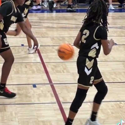 Point Guard 🏀 Monrovia Middle School🖤💛 Huntsville, Al 📍 13 yo 🏀