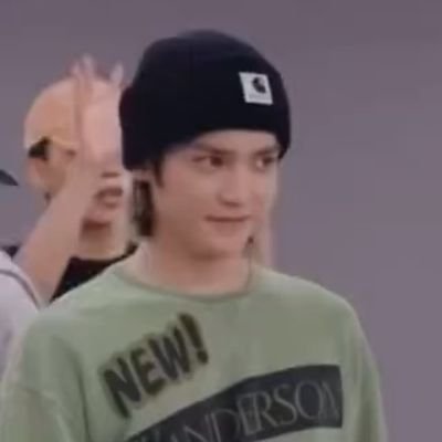 24 '00
◤Here just for my pretty, dainty omega and riceball taeyomi and Jyani too!
↬johnyong akgae 😽🌹she/her