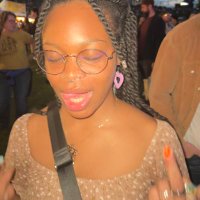 bee (@jwoozys) 's Twitter Profile