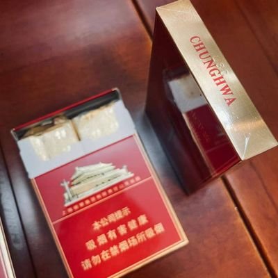 烟行10年，各种国烟，外烟，雪茄，电子烟，中免，日税，澳税，百乐，铁塔猫，万宝路，老船长，黑魔鬼，520，dj，海外直邮！如果只问不买的，请不要浪费彼此时间