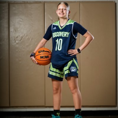 Discovery high school💚💙|🏀SG/PG|🎓2026|5’3|3.5Gpa| my email:Eldinasejdic101@gmail.com|IG:Eldinasej2|Track sprinter and thrower🏃‍♀️|Flag Fb Wr/RB/S/R🏈