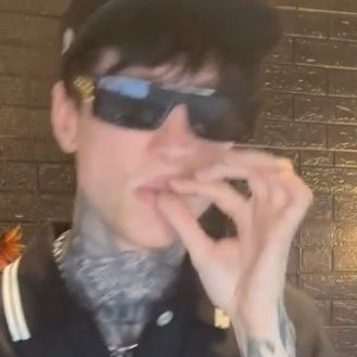 Waloz5's profile picture. 