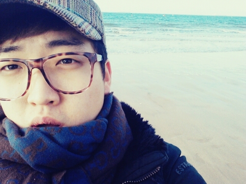 nodage12's profile picture. 피곤한듯 안피곤한듯 매일피곤한 시각디자인을 전공하는 미치광이가 되고싶어서 안달난 미치려는놈ㅋㅋㅋ