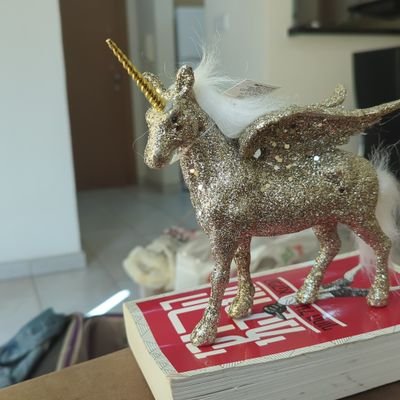 SagitHarel's profile picture. אשה,אמא,יזמית שעדיין לא מרוויחה,עסוקה בלהמציא את עצמי מחדש, מזמנת רק דברים טובים, רוצה זוגיות אבל לא חייבת.