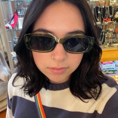 maya_vahue's profile picture. 