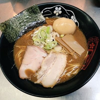 shinseeeen's profile picture. 金澤濃厚中華そば神仙本店🍜公式アカウント　　　　　火曜定休日/平日【11時~15時17時30分~23時】土【11時~23時】日祝【11時~22時】★麺屋神やぐら(元菊,田上)★金澤味噌らぁめん秀(もりの里)★らぁめん秀金澤(野々市)★金澤味噌ラーメン神仙(ファボーレ富山,イオンモール高岡,三井アウトレット北陸小矢部)