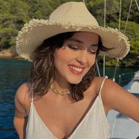 Zeynep(@zeynooilegoygoy) 's Twitter Profile Photo