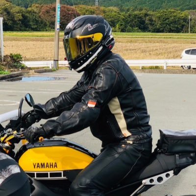 ボーダーブレイクのTwitter見るために開始しましたw サバイバルゲーマーであり車キ○ガイでもありチャロンユーザーでもあります。バイクはXSR900乗ってます。最近、バイクアカと化してますwクソリプネタツイ大好きですw