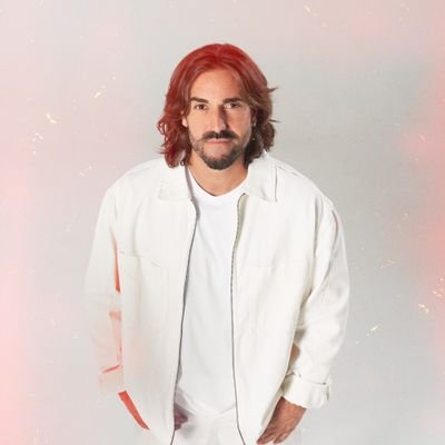 Nos unió la música de un cantautor de Ferrol. Desde entonces sumamos VIDA al ritmo de sus canciónes 🤟🏻🎶