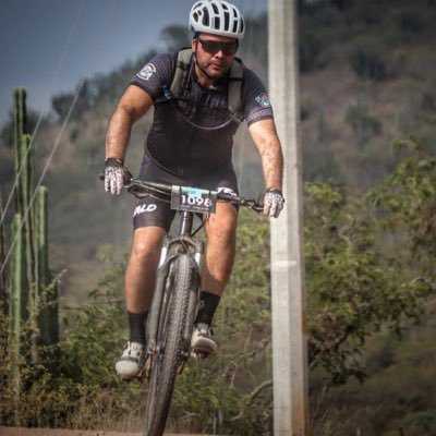 Empresario, LNI, deportista MTB,Coach Futbol Americano,busco generar un mejor desarrollo para el  estudiante -atleta fuera del estado