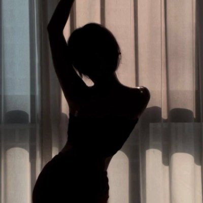 Jeneneiu's profile picture. 止まらなければ、どれだけゆっくり進んでも問題ありません。 👑