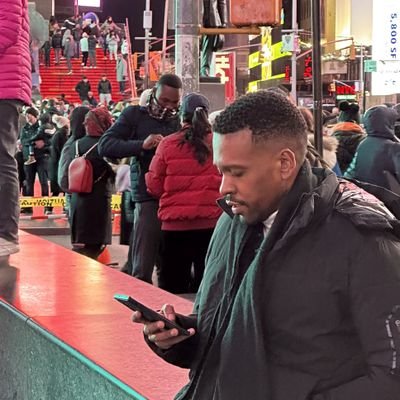 rafamagalh1's profile picture. Só uso isso aqui para ver a discórdia no mundo :)

PT-BR/FR/EN