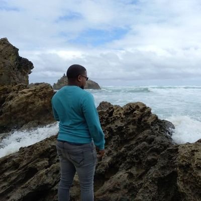 DonDilotse's profile picture. Just here to cav how dumb people can be.