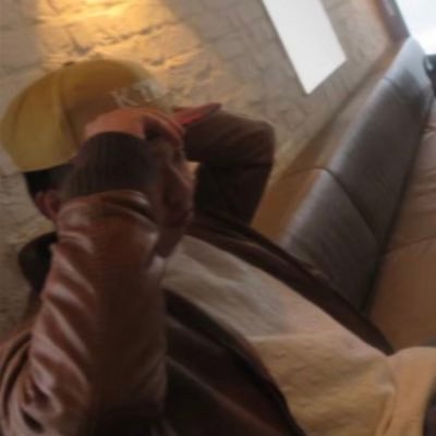 埼玉、東京をウロウロしてます。 前職は男優として少し活動しておりました。安田大サーカスの団長に似てるってよく言われたな。。いいのかな？笑        寝バック好きです。クロちゃんが長いので膣が打撲症になるかも！気をつけて！