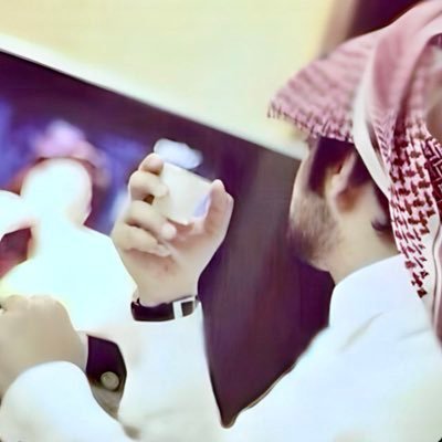 شاعر، الكلمه اللي فالضمير محيره،عييت لا انطقها وعيت لا تروح،، قروب عيد المطيري