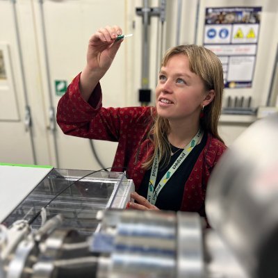 PhD student at @cu_mat and @DiamondLightSou researching light-responsive soft systems with applications from solar-energy storage to drug delivery