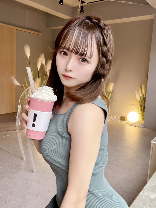 pyifm57484951's profile picture. 