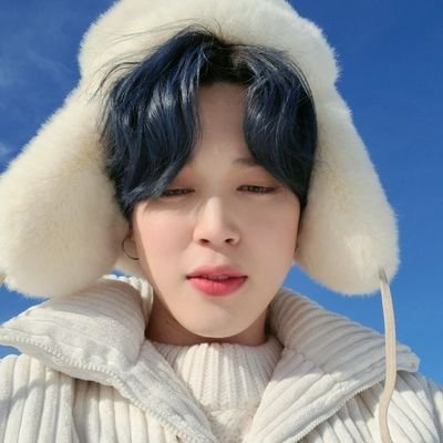 Leio umas fic e surto pelo Bangtan nas horas vagas
Fan account | ela/dela | 21y | OT7 💜