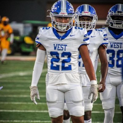 West Laurens | 25’ | Football/Wrestling | Shortback/MLB | 4.0 GPA | 5’9” 170 lbs | Psalm 27:1