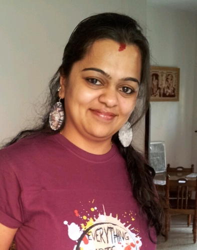 sharvariachal's profile picture. 