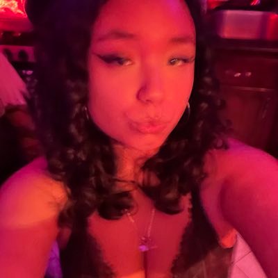 lilyygarzaa's profile picture. 