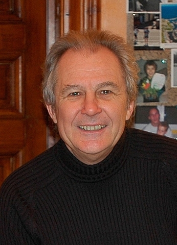 député de vaucluse 1981 1993 .....universitaire;consultant ....ancien ministre de l'économie sociale....Directeur économie conseil général de vaucluse