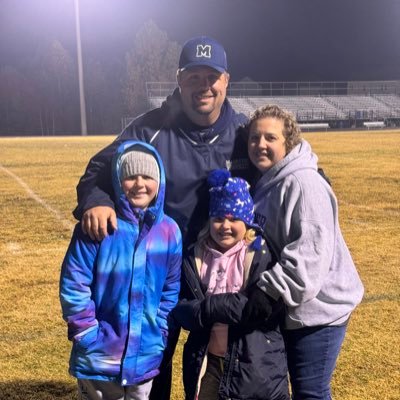 Devoted husband and father. Head Football Coach - @MagruderFball (Montgomery County, MD), PE and Health Resource Teacher, @VILLEfb alumni.