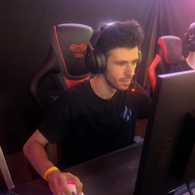 23🇪🇸 | Valorant Player for | immo 3 former: @DreamAwakeningg @UltraInstinctes