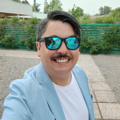FelipeRojasR's profile picture. No como animales, me carga la gente alumbrada, me carga la gente intolerante... Me cargan casi todos en verdad 😅... Padre y esposo Chocho!