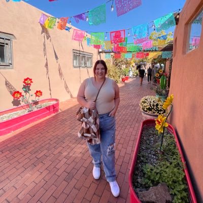 laurenbandzuh's profile picture. 