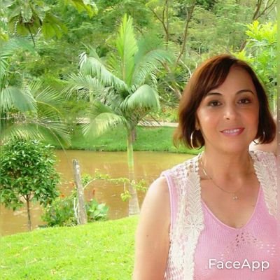 Rosa53230816's profile picture. Formada em Letras, casada, Cristã, Direita, Patriota, Anti- PTista, Anti-Comunista. 100% Bolsonaro🥰👊🇧🇷
#NaoVejoDM