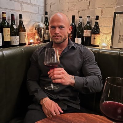 robnewark's profile picture. 