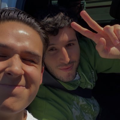 fanatico de una wera y colombiano que hacen arte en sus canciones❤️🩹
