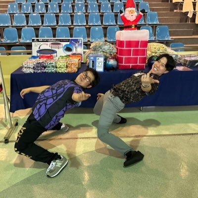 Qd7cZ7BF8CKwUEu's profile picture. 趣味は通年はボウリング•ビーチボールバレー冬はフリースタイルのアイススケートをやります。