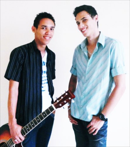 Twitter oficial da dupla, Guto e Andrade