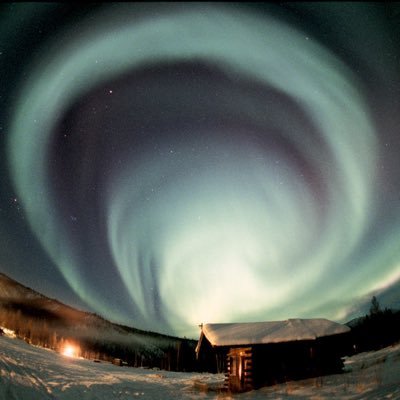 プラネタリウムの学芸員,Ph.d.,細々研究者です。日本の真ん中で、みなさんに上を見上げていただく仕事をしています。このアカウントはふざけたツイートも(が)多いので、アンフォローはご自由に。星やプラネタリウムに関わる公式っぽいツイートは、@nagoya_planetでどうぞ。ドライフルーツ苦手です(含梅干し)