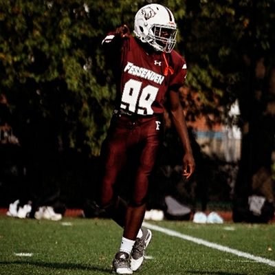 C/O '27 @ Fessenden School (MA) | 6'1/185 | DE/TE | 4.6  40yd | Email: donyemakonorseeds1@gmail.com | Phone: 973-517-8695