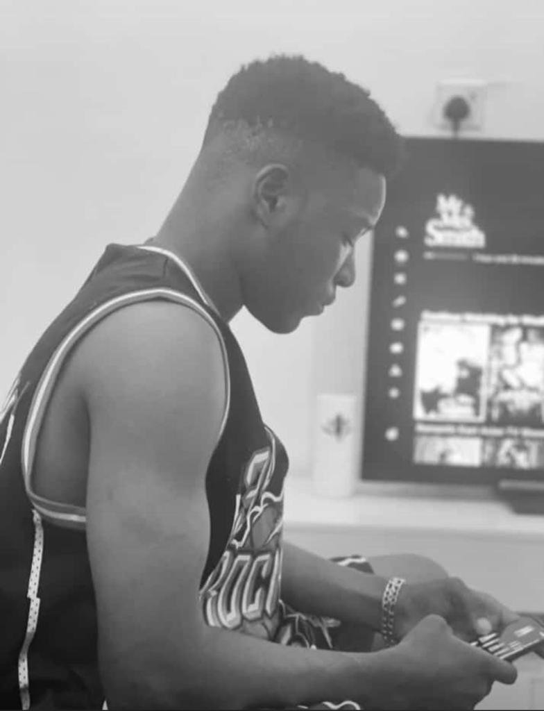 ollybabs_1's profile picture. Chealsea football fan💙

Fitness 💪🔥

Oduduwa_Omoluabi