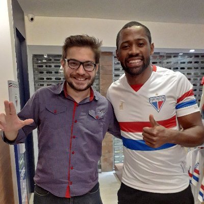 Cristão Reformado.
Marido
Pai
Tricolor de Aço
Advogado