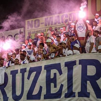 Conhecido por ser cruzeirense. Odeio as frangas, torcedor do micobrio de Minas pra mim não é nem gente. #PNCF Antes morto que franga