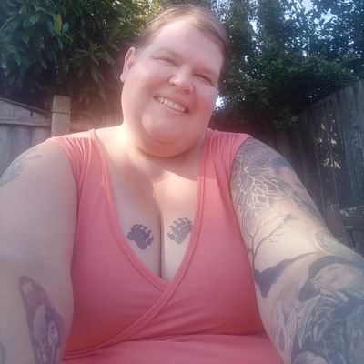 FrostTate85992's profile picture. Wife 👩‍❤️‍👨 Rabbit Owner🐇🐇 Love Horror Movies 🍿 Spending Time With Family & Friends 💗 Tattoo Lover 💀 🐯 #hcafc 🐯 #HullCityLFC 🐯 #HearUsRoar 🐯
